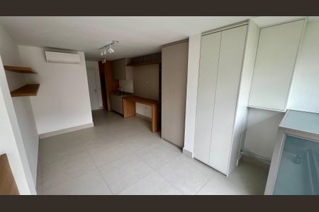 Studio à venda com 28m², 1 quarto e sem vaga Studio à venda com 28m², 1 quarto e sem vagaStudio