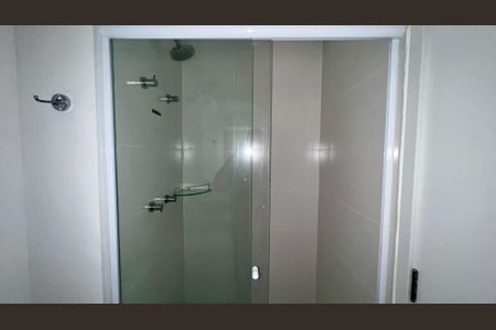 Studio à venda com 28m², 1 quarto e sem vaga Studio à venda com 28m², 1 quarto e sem vagaBanheiro