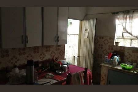 Casa à venda com 3 quartos, 192m² em Vila Nhocuné, São Paulo