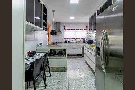 Apartamento à venda com 366m², 4 quartos e 5 vagas