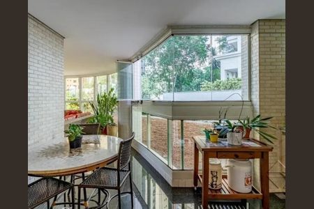 Apartamento à venda com 366m², 4 quartos e 5 vagas