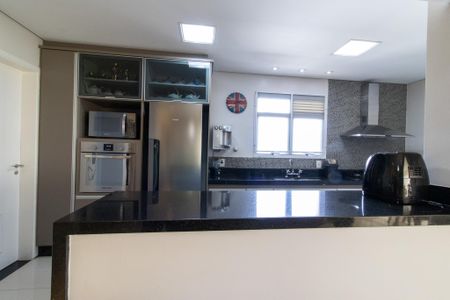 Apartamento à venda com 138m², 3 quartos e 3 vagas Apartamento à venda com 138m², 3 quartos e 3 vagasCozinha