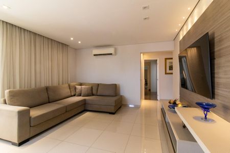 Apartamento à venda com 138m², 3 quartos e 3 vagas Apartamento à venda com 138m², 3 quartos e 3 vagasSala de Estar