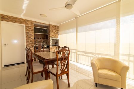 Apartamento à venda com 138m², 3 quartos e 3 vagas Apartamento à venda com 138m², 3 quartos e 3 vagasVaranda Gourmet