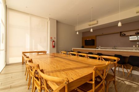 Apartamento à venda com 138m², 3 quartos e 3 vagas Apartamento à venda com 138m², 3 quartos e 3 vagasÁrea comum - Salão de festas