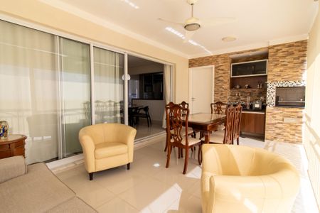 Apartamento à venda com 138m², 3 quartos e 3 vagas Apartamento à venda com 138m², 3 quartos e 3 vagasVaranda Gourmet