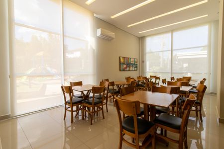 Apartamento à venda com 138m², 3 quartos e 3 vagas Apartamento à venda com 138m², 3 quartos e 3 vagasÁrea comum - Salão de festas