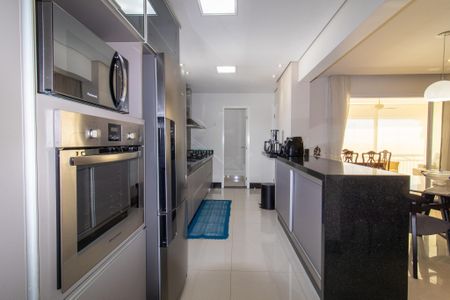 Apartamento à venda com 138m², 3 quartos e 3 vagas Apartamento à venda com 138m², 3 quartos e 3 vagasCozinha