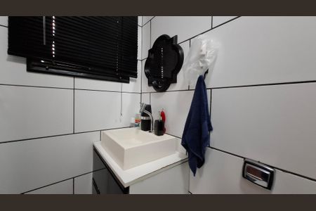 Casa à venda com 217m², 5 quartos e 2 vagas Casa à venda com 217m², 5 quartos e 2 vagasCasa 2 - Banheiro