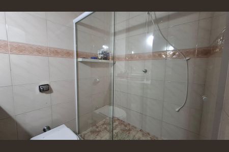 Casa à venda com 217m², 5 quartos e 2 vagas Casa à venda com 217m², 5 quartos e 2 vagasCasa 1 - Banheiro 2