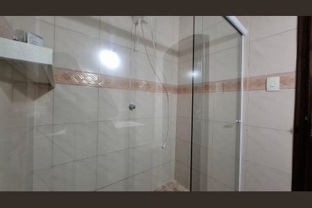 Casa à venda com 217m², 5 quartos e 2 vagas Casa à venda com 217m², 5 quartos e 2 vagasCasa 1 - Banheiro 2