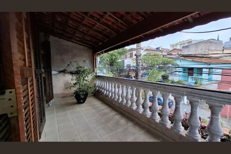 Casa à venda com 217m², 5 quartos e 2 vagas Casa à venda com 217m², 5 quartos e 2 vagasCasa 1 - Varanda Quarto 1 suíte