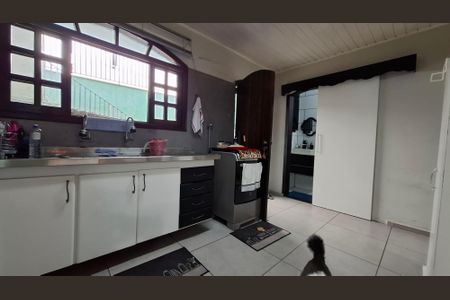 Casa à venda com 217m², 5 quartos e 2 vagas Casa à venda com 217m², 5 quartos e 2 vagasCasa 2 - Cozinha