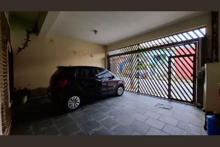 Casa à venda com 217m², 5 quartos e 2 vagas Casa à venda com 217m², 5 quartos e 2 vagasGaragem