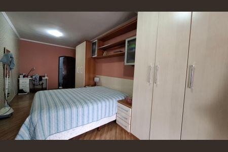 Casa à venda com 217m², 5 quartos e 2 vagas Casa à venda com 217m², 5 quartos e 2 vagasCasa 1 - Quarto 1 suíte