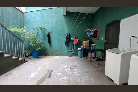 Casa à venda com 217m², 5 quartos e 2 vagas Casa à venda com 217m², 5 quartos e 2 vagasÁrea de Serviço