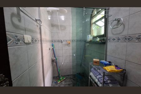 Casa à venda com 217m², 5 quartos e 2 vagas Casa à venda com 217m², 5 quartos e 2 vagasCasa 1 - Banheiro Quarto 1 suíte