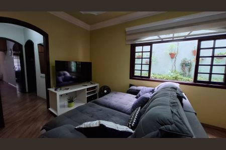 Casa à venda com 217m², 5 quartos e 2 vagas Casa à venda com 217m², 5 quartos e 2 vagasCasa 1 - Sala