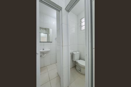 Casa para alugar com 105m², 3 quartos e sem vaga Casa para alugar com 105m², 3 quartos e sem vagaBanheiro Corredor