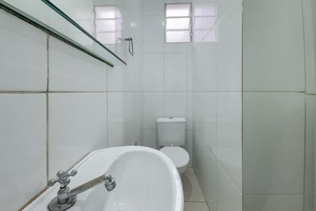 Casa para alugar com 105m², 3 quartos e sem vaga Casa para alugar com 105m², 3 quartos e sem vagaBanheiro Corredor