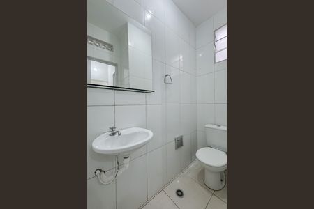 Casa para alugar com 105m², 3 quartos e sem vaga Casa para alugar com 105m², 3 quartos e sem vagaBanheiro Corredor