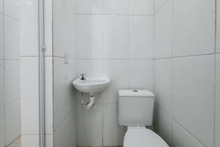 Casa para alugar com 105m², 3 quartos e sem vaga Casa para alugar com 105m², 3 quartos e sem vagaBanheiro Corredor