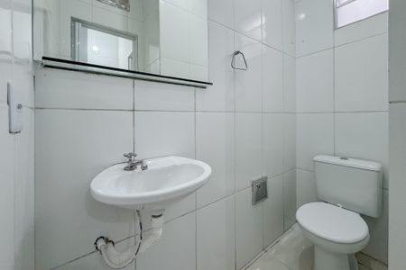 Casa para alugar com 105m², 3 quartos e sem vaga Casa para alugar com 105m², 3 quartos e sem vagaBanheiro Corredor