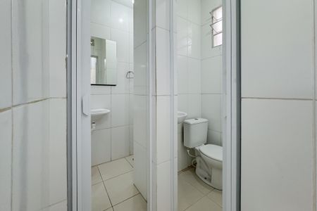 Casa para alugar com 105m², 3 quartos e sem vaga Casa para alugar com 105m², 3 quartos e sem vagaBanheiro Corredor