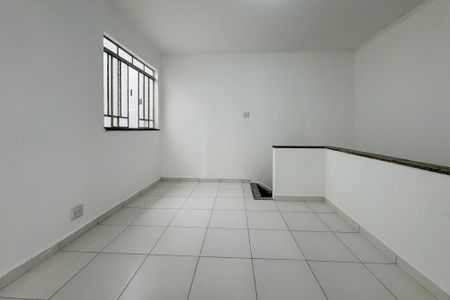 Casa para alugar com 105m², 3 quartos e sem vaga Casa para alugar com 105m², 3 quartos e sem vagaSala