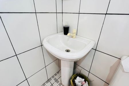 Casa à venda com 260m², 4 quartos e 2 vagas Casa à venda com 260m², 4 quartos e 2 vagasBanheiro de Serviço