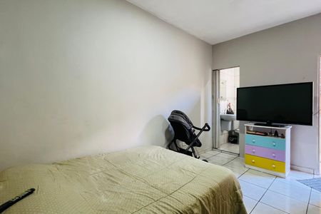 Casa à venda com 260m², 4 quartos e 2 vagas Casa à venda com 260m², 4 quartos e 2 vagasSuíte