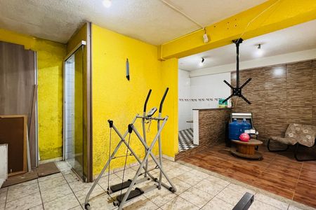 Casa à venda com 260m², 4 quartos e 2 vagas Casa à venda com 260m², 4 quartos e 2 vagasEdícula