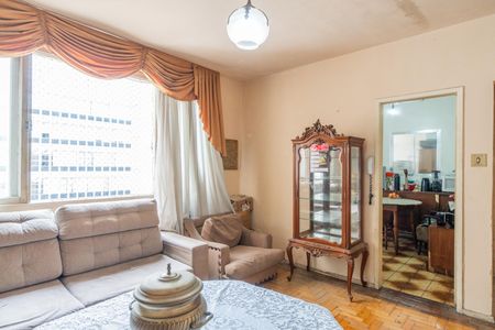 Apartamento à venda com 107m², 3 quartos e sem vaga Apartamento à venda com 107m², 3 quartos e sem vagaSala