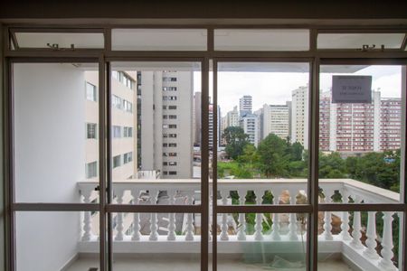 Apartamento para alugar com 150m², 3 quartos e 1 vaga Apartamento para alugar com 150m², 3 quartos e 1 vagaVaranda