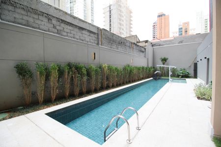 Apartamento para alugar com 24m², 1 quarto e sem vaga Apartamento para alugar com 24m², 1 quarto e sem vagaÁrea comum - Piscina