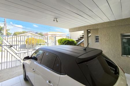 Casa à venda com 170m², 4 quartos e 2 vagas Casa à venda com 170m², 4 quartos e 2 vagasGaragem