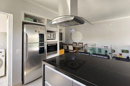 Casa à venda com 170m², 4 quartos e 2 vagas Casa à venda com 170m², 4 quartos e 2 vagasCozinha