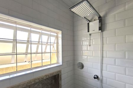 Casa à venda com 170m², 4 quartos e 2 vagas Casa à venda com 170m², 4 quartos e 2 vagasBanheiro da Suíte 2