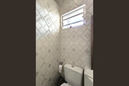 Casa à venda com 170m², 4 quartos e 2 vagas Casa à venda com 170m², 4 quartos e 2 vagasLavabo