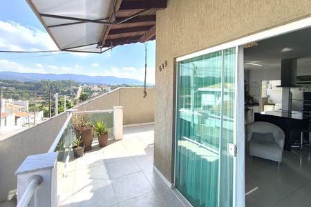 Casa à venda com 170m², 4 quartos e 2 vagas Casa à venda com 170m², 4 quartos e 2 vagasSala