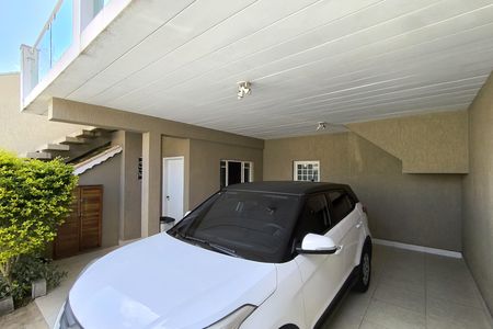 Casa à venda com 170m², 4 quartos e 2 vagas Casa à venda com 170m², 4 quartos e 2 vagasGaragem