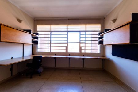 Casa para alugar com 380m², 3 quartos e 5 vagas Casa para alugar com 380m², 3 quartos e 5 vagasEscritório