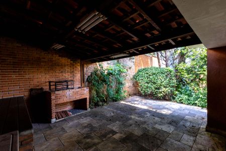 Casa para alugar com 380m², 3 quartos e 5 vagas Casa para alugar com 380m², 3 quartos e 5 vagasChurrasqueira