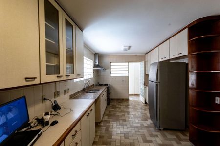 Casa para alugar com 380m², 3 quartos e 5 vagas Casa para alugar com 380m², 3 quartos e 5 vagasCozinha