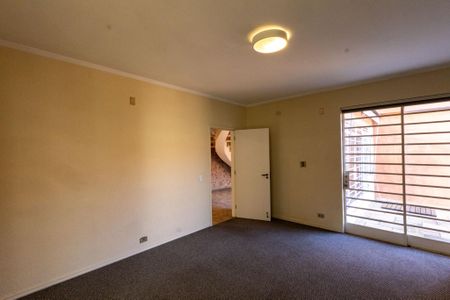 Casa para alugar com 380m², 3 quartos e 5 vagas Casa para alugar com 380m², 3 quartos e 5 vagasSala de TV