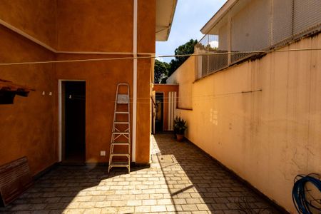 Casa para alugar com 380m², 3 quartos e 5 vagas Casa para alugar com 380m², 3 quartos e 5 vagasQuintal