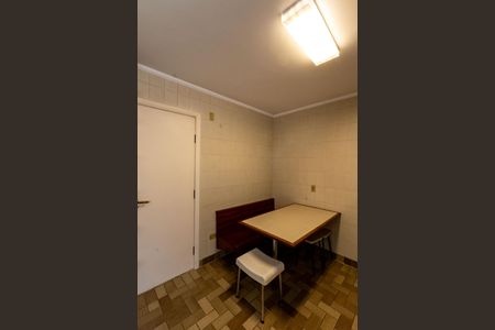 Casa para alugar com 380m², 3 quartos e 5 vagas Casa para alugar com 380m², 3 quartos e 5 vagasCozinha