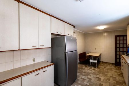 Casa para alugar com 380m², 3 quartos e 5 vagas Casa para alugar com 380m², 3 quartos e 5 vagasCozinha