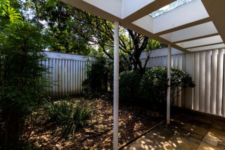 Casa para alugar com 380m², 3 quartos e 5 vagas Casa para alugar com 380m², 3 quartos e 5 vagasQuintal