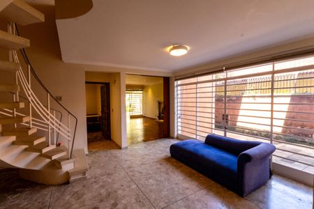 Casa para alugar com 380m², 3 quartos e 5 vagas Casa para alugar com 380m², 3 quartos e 5 vagasSala de Estar